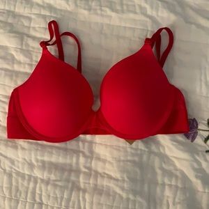 Victoria’s Secret Pink bra 34c
